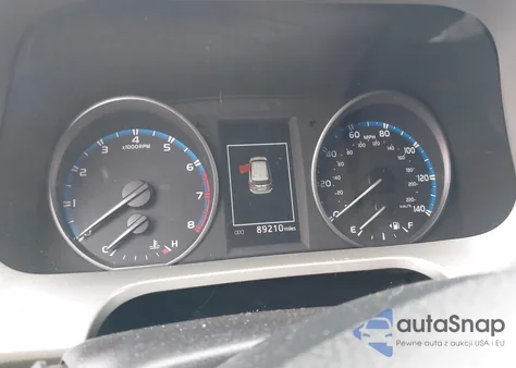 2017 Toyota Rav4 Le z USA, uszkodzony, nr VIN 2T3BFREV2HW591035